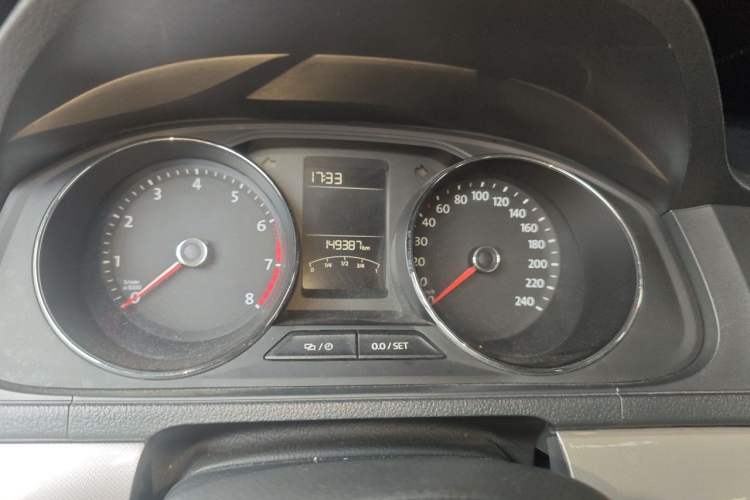 Used Volkswagen Lavida 2015 1.6L Automatic Comfort Edition Instrument Cluster
