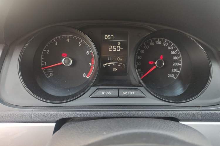 Used Volkswagen Lavida 2015 1.6L Manual Fashion Edition Instrument Cluster