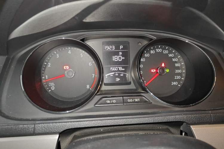 Used Volkswagen Lavida 2015 230TSI DSG Comfort Edition Instrument Cluster