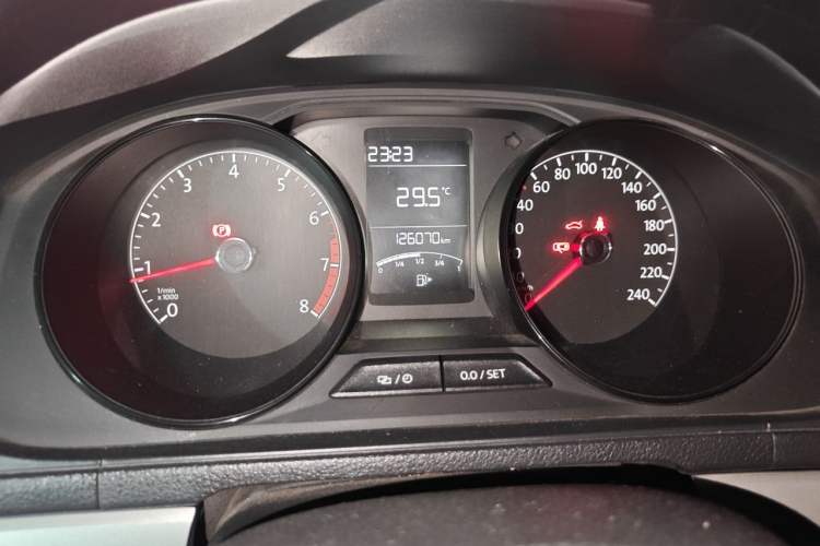 Used Volkswagen Lavida 2015 1.6L Manual Fashion Edition Instrument Cluster
