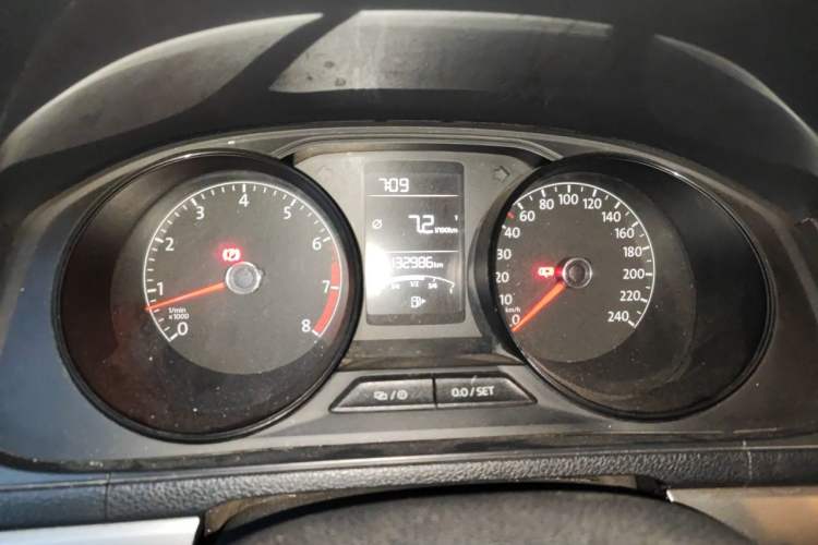 Used Volkswagen Lavida 2015 1.6L Manual Fashion Edition Instrument Cluster