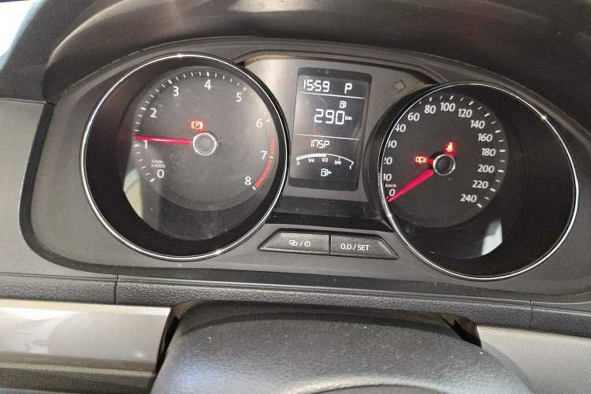 Used Volkswagen Lavida 2015 1.6L Automatic Comfort Edition Instrument Cluster