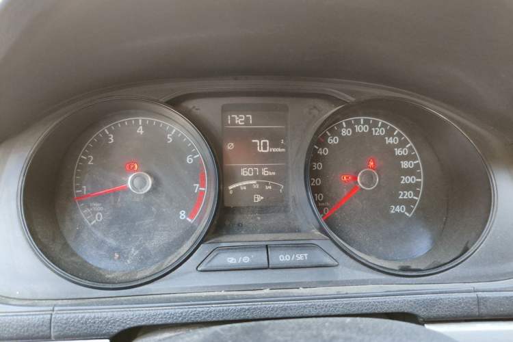 Used Volkswagen Lavida 2015 1.6L Manual Fashion Edition Instrument Cluster