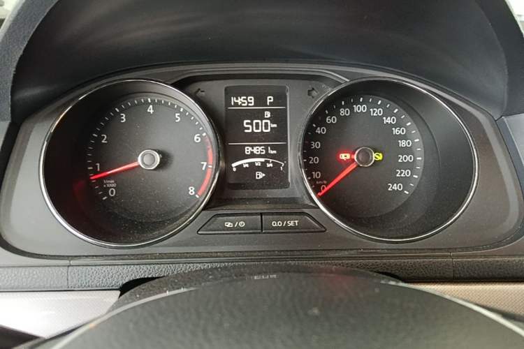 Used Volkswagen Lavida 2015 1.6L Automatic Comfort Edition Instrument Cluster