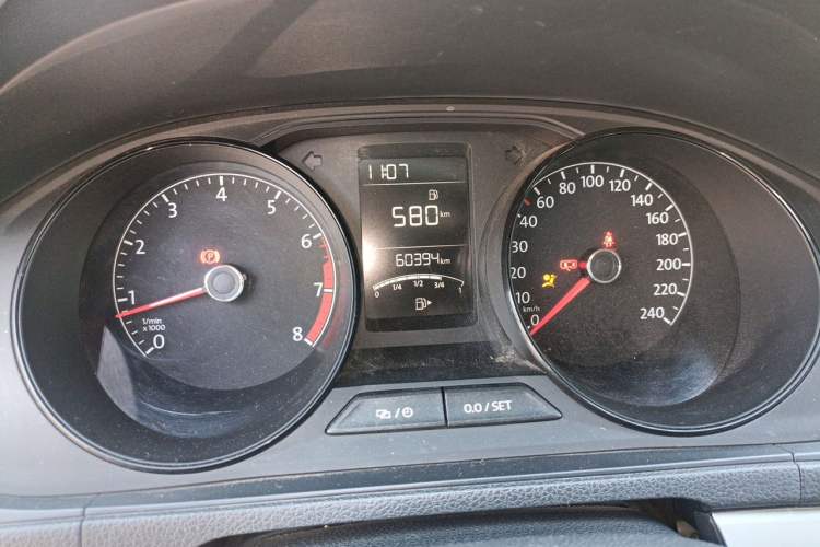 Used Volkswagen Lavida 2015 1.6L Manual Fashion Edition Instrument Cluster