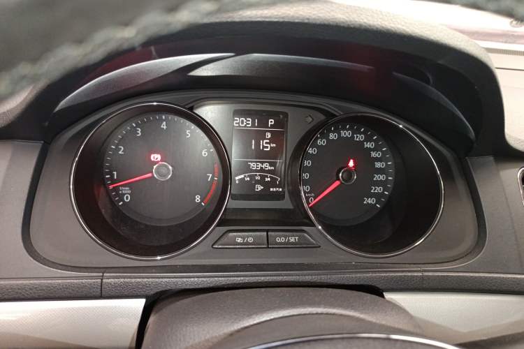 Used Volkswagen Lavida 2015 230TSI DSG Comfort Edition Instrument Cluster