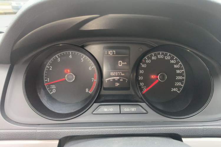 Used Volkswagen Lavida 2015 1.6L Manual Fashion Edition Instrument Cluster