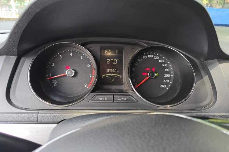 Used Volkswagen Lavida 2015 1.6L Automatic Comfort Edition Instrument Cluster