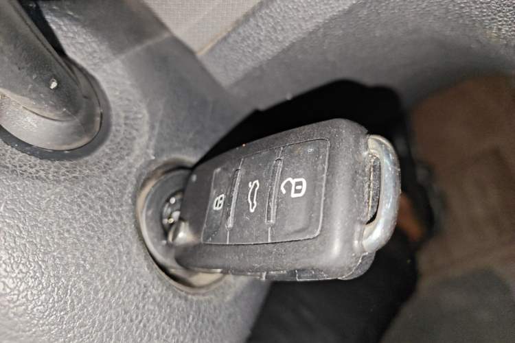 Used Volkswagen Lavida 2015 1.6L Automatic Comfort Edition Interior 1