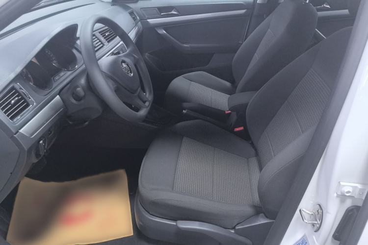 Used Volkswagen Lavida 2015 1.6L Automatic Fashion Edition Interior 1