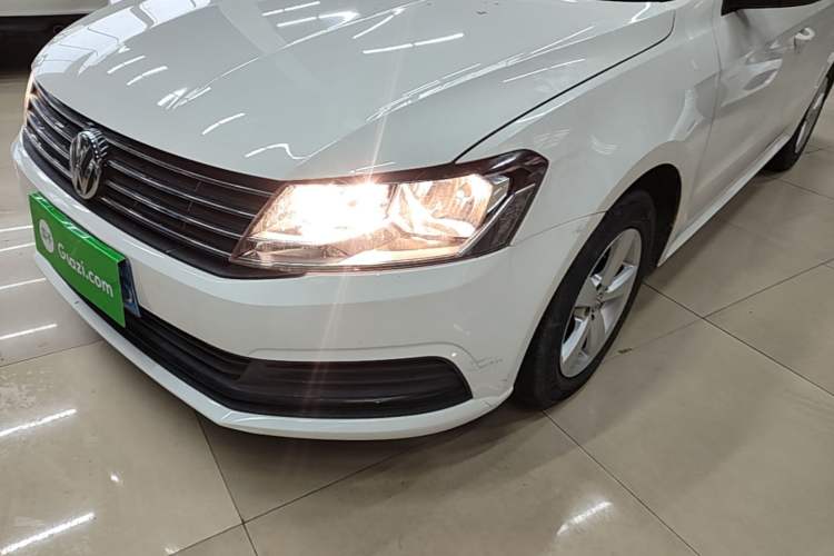 Used Volkswagen Lavida 2015 1.6L Manual Fashion Edition Left Front Headlight