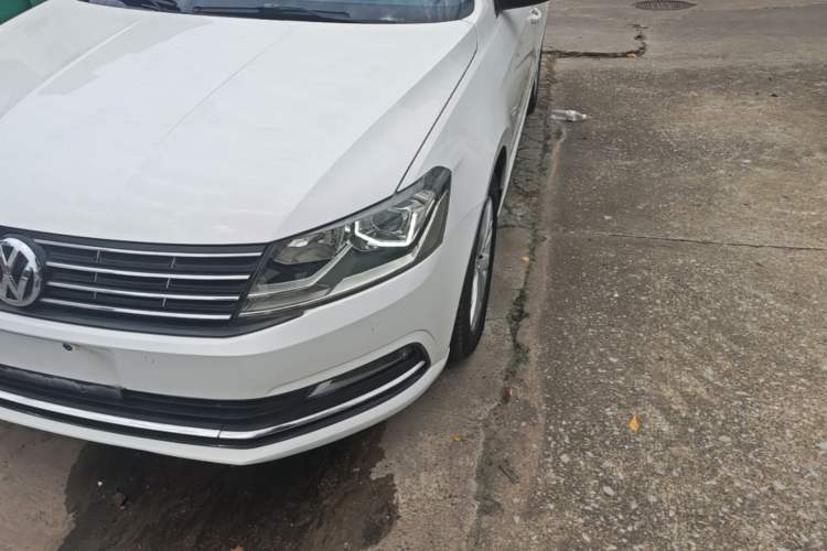 Used Volkswagen Lavida 2015 1.6L Automatic Comfort Edition Left Front Headlight