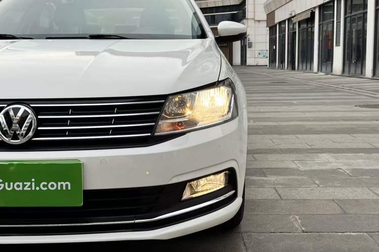 Used Volkswagen Lavida 2015 230TSI DSG Luxury Edition Left Front Headlight