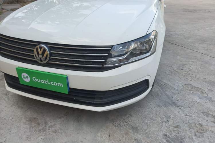 Used Volkswagen Lavida 2015 1.6L Automatic Fashion Edition Left Front Headlight