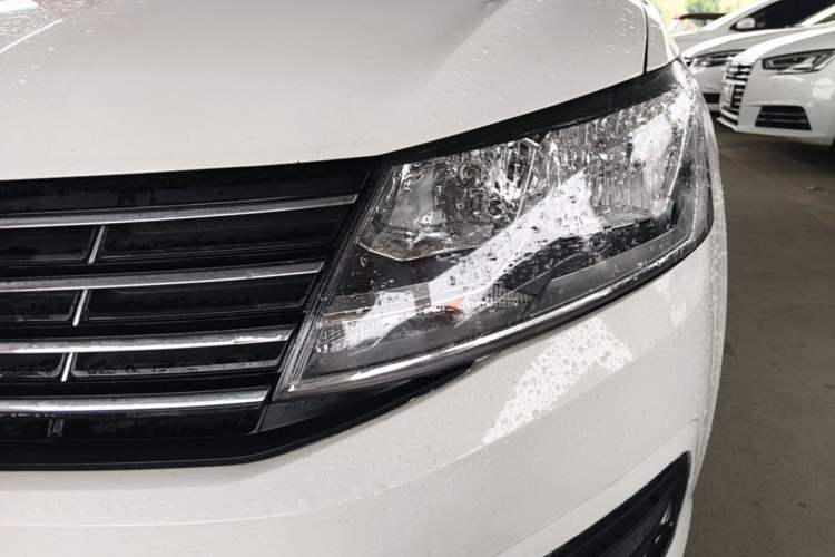 Used Volkswagen Lavida 2015 1.6L Manual Fashion Edition Left Front Headlight
