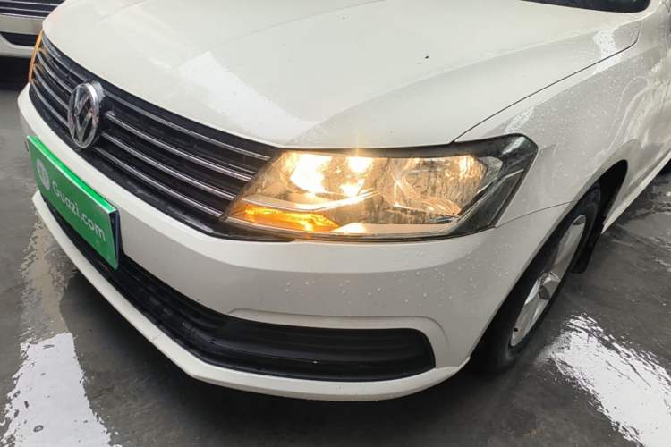Used Volkswagen Lavida 2015 1.6L Automatic Fashion Edition Left Front Headlight