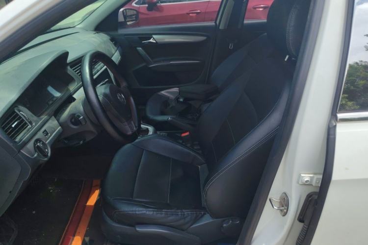 Used Volkswagen Lavida 2015 1.6L Automatic Fashion Edition Left Front Seat