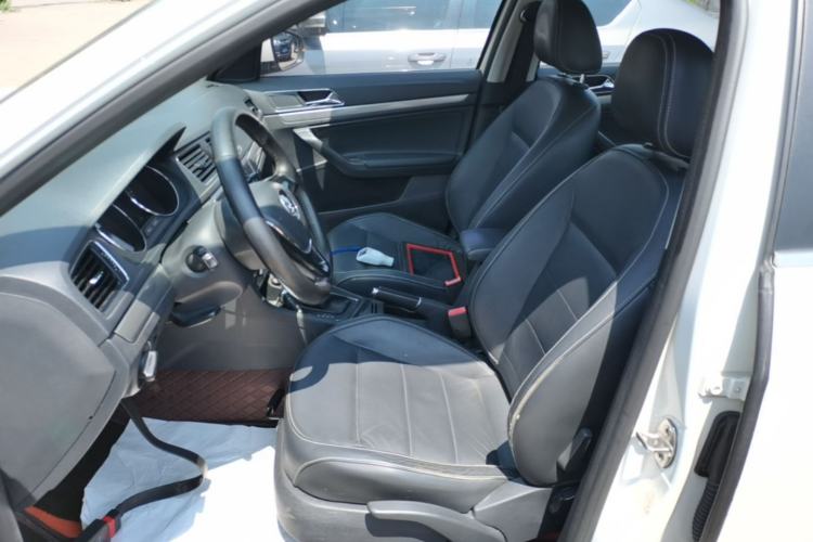 Used Volkswagen Lavida 2015 1.6L Automatic Comfort Edition Left Front Seat