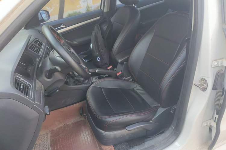 Used Volkswagen Lavida 2015 1.6L Automatic Fashion Edition Left Front Seat