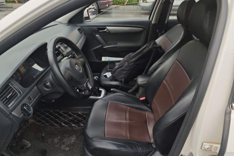 Used Volkswagen Lavida 2015 1.6L Manual Fashion Edition Left Front Seat