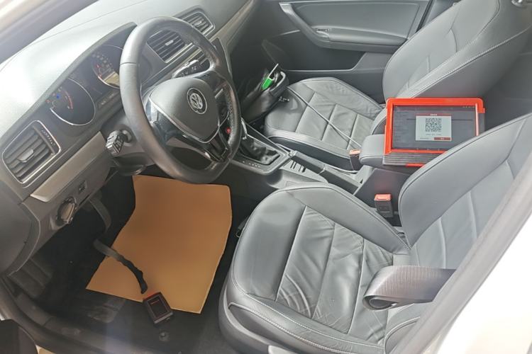Used Volkswagen Lavida 2015 1.6L Automatic Comfort Edition Left Front Seat
