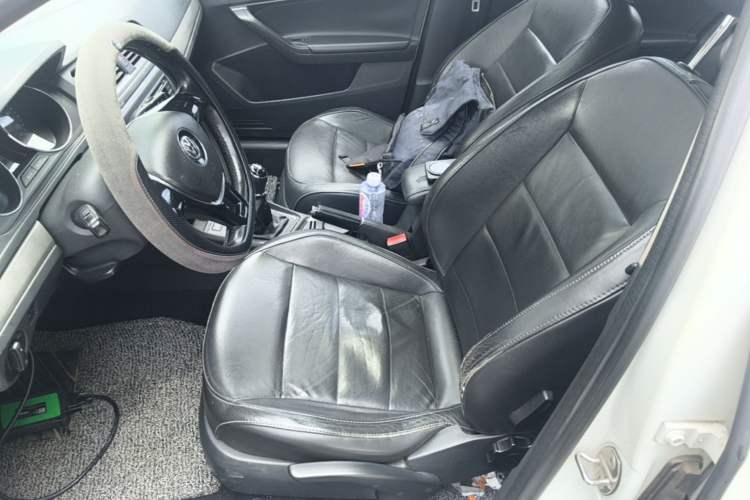 Used Volkswagen Lavida 2015 1.6L Manual Comfort Edition Left Front Seat
