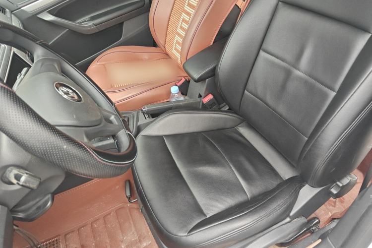 Used Volkswagen Lavida 2015 1.6L Automatic Fashion Edition Left Front Seat