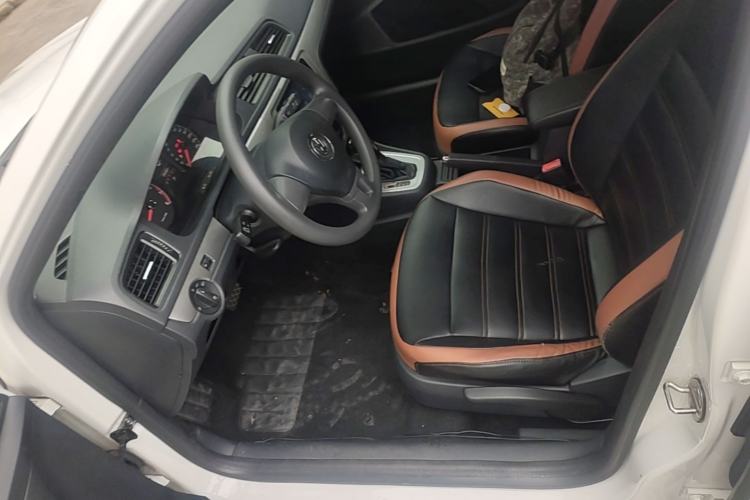 Used Volkswagen Lavida 2015 1.6L Automatic Fashion Edition Left Front Seat