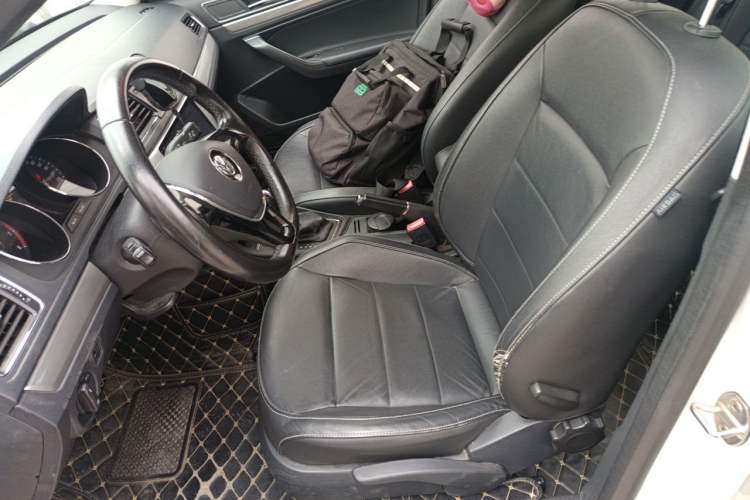 Used Volkswagen Lavida 2015 1.6L Automatic Comfort Edition Left Front Seat