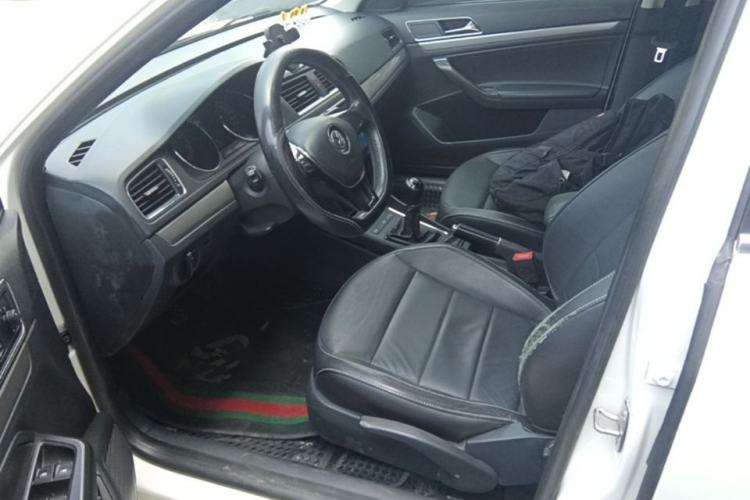 Used Volkswagen Lavida 2015 1.6L Manual Comfort Edition Left Front Seat