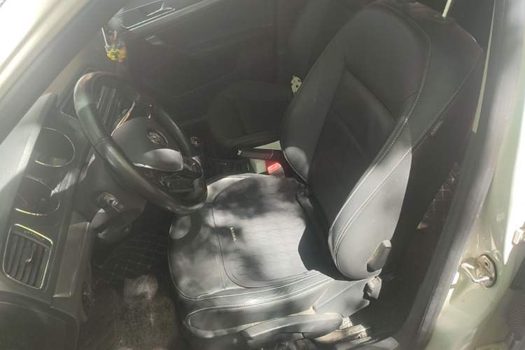 Used Volkswagen Lavida 2015 1.6L Manual Comfort Edition Left Front Seat