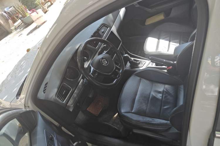 Used Volkswagen Lavida 2015 1.6L Automatic Comfort Edition Left Front Seat