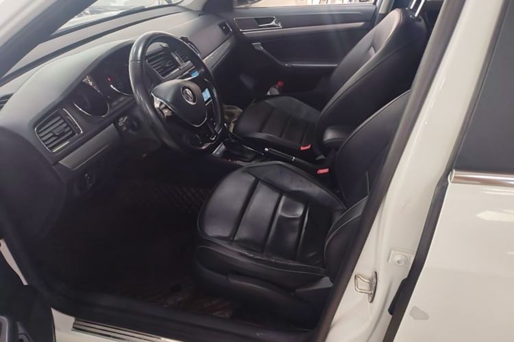Used Volkswagen Lavida 2015 1.6L Automatic Comfort Edition Left Front Seat
