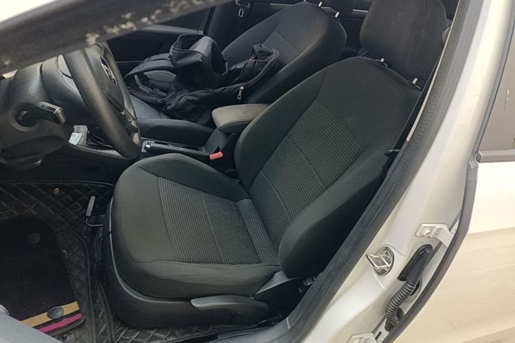 Used Volkswagen Lavida 2015 1.6L Automatic Fashion Edition Left Front Seat