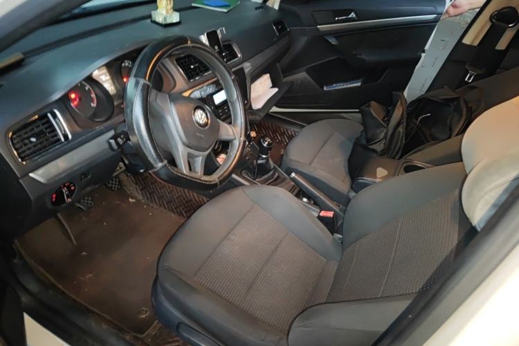 Used Volkswagen Lavida 2015 1.6L Manual Fashion Edition Left Front Seat