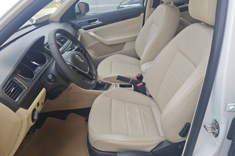 Used Volkswagen Lavida 2015 1.6L Automatic Comfort Edition Left Front Seat