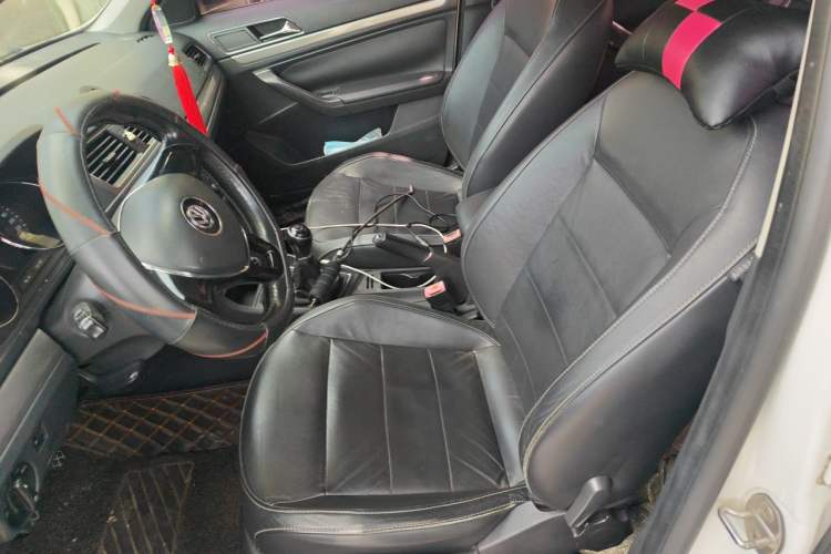 Used Volkswagen Lavida 2015 1.6L Manual Comfort Edition Left Front Seat