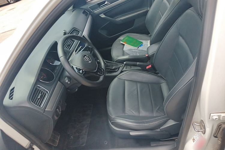 Used Volkswagen Lavida 2015 1.6L Automatic Comfort Edition Left Front Seat