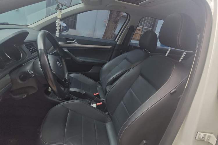 Used Volkswagen Lavida 2015 1.6L Manual Comfort Edition Left Front Seat