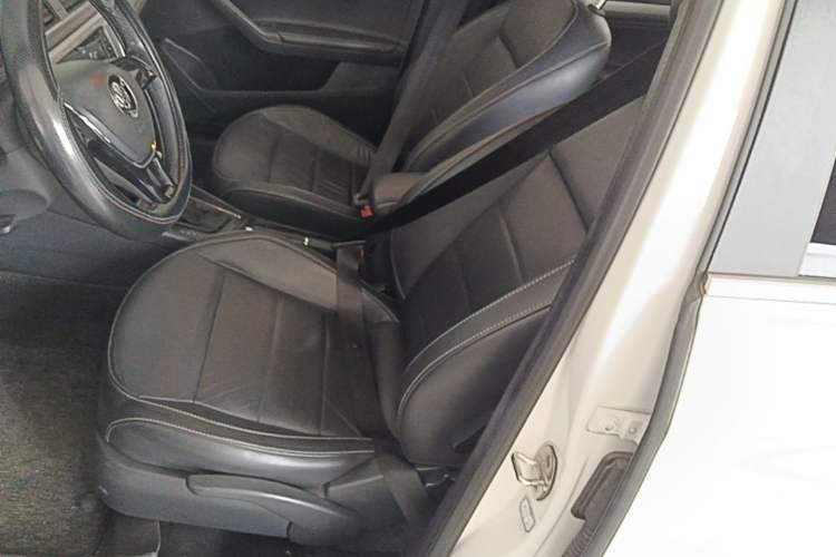 Used Volkswagen Lavida 2015 1.6L Automatic Comfort Edition Left Front Seat