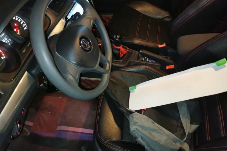 Used Volkswagen Lavida 2015 1.6L Manual Fashion Edition Left Front Seat