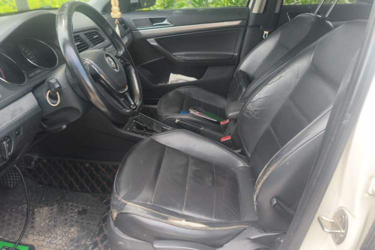 Used Volkswagen Lavida 2015 1.6L Automatic Comfort Edition Left Front Seat