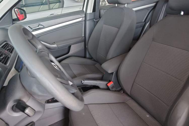 Used Volkswagen Lavida 2015 1.6L Automatic Fashion Edition Left Front Seat