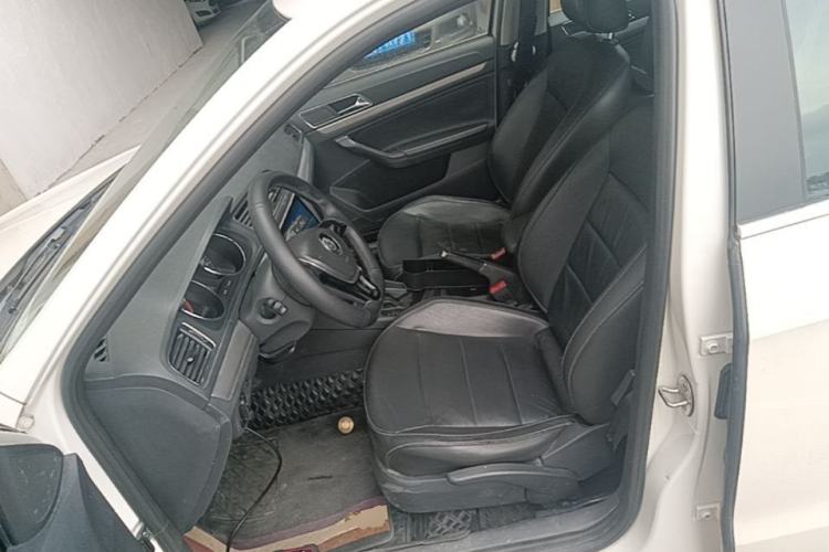 Used Volkswagen Lavida 2015 1.6L Automatic Comfort Edition Left Front Seat