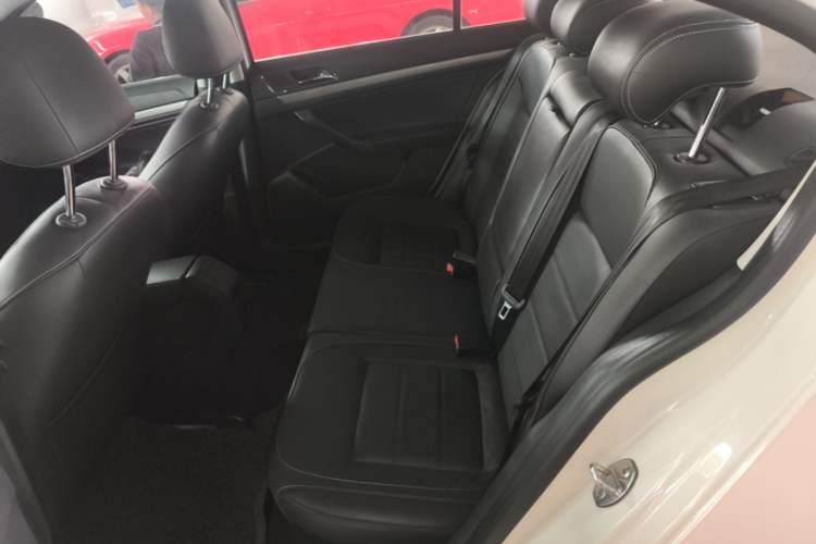 Used Volkswagen Lavida 2015 1.6L Automatic Comfort Edition Left Rear Seat