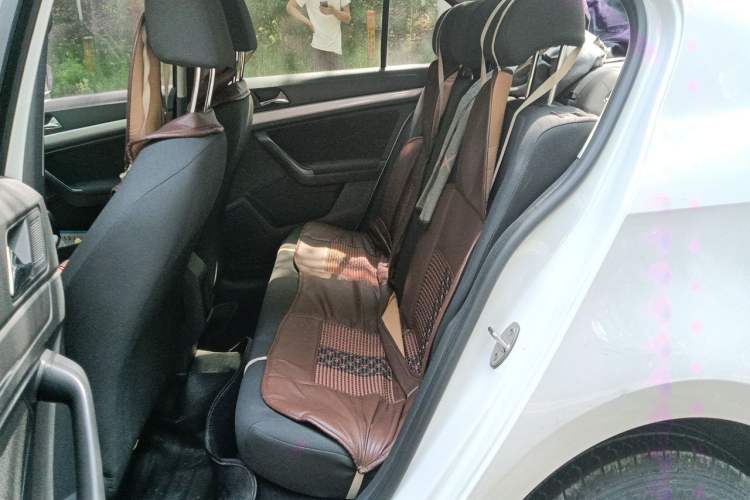 Used Volkswagen Lavida 2015 1.6L Manual Fashion Edition Left Rear Seat