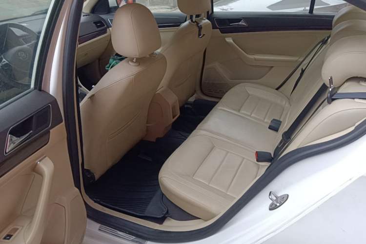 Used Volkswagen Lavida 2015 230TSI DSG Comfort Edition Left Rear Seat