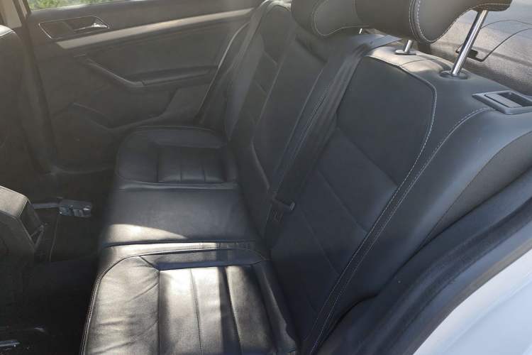Used Volkswagen Lavida 2015 1.6L Manual Comfort Edition Left Rear Seat