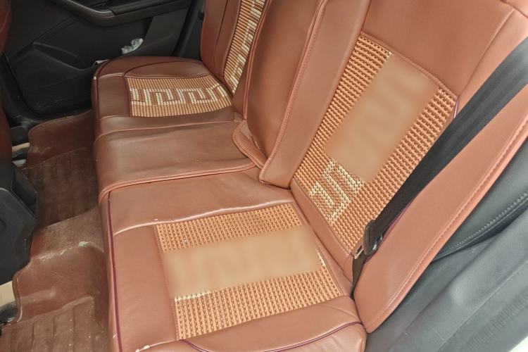 Used Volkswagen Lavida 2015 1.6L Automatic Fashion Edition Left Rear Seat