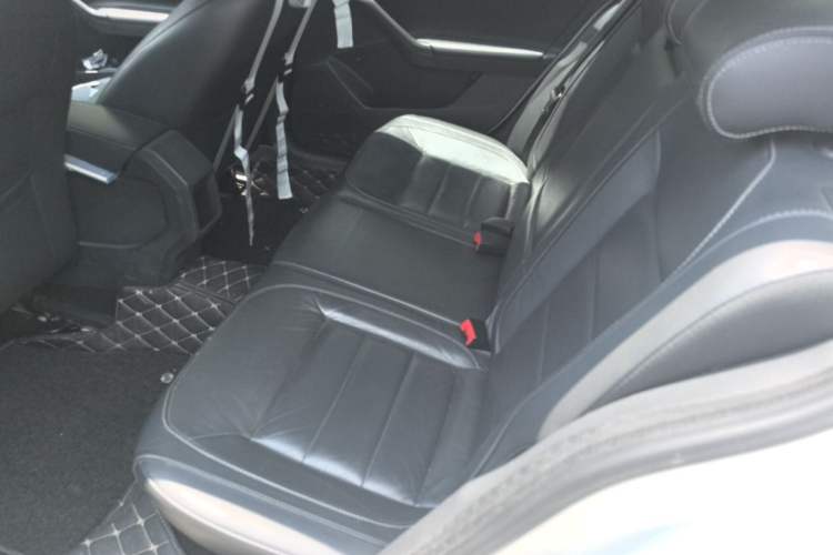 Used Volkswagen Lavida 2015 1.6L Manual Comfort Edition Left Rear Seat